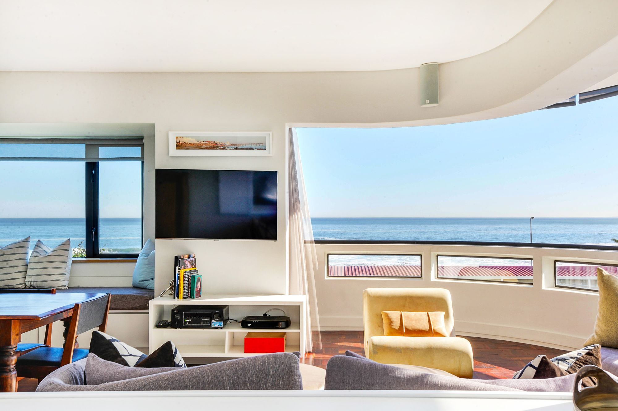Backup Powered Sea View Apartment On The Promenade Le Cap Extérieur photo