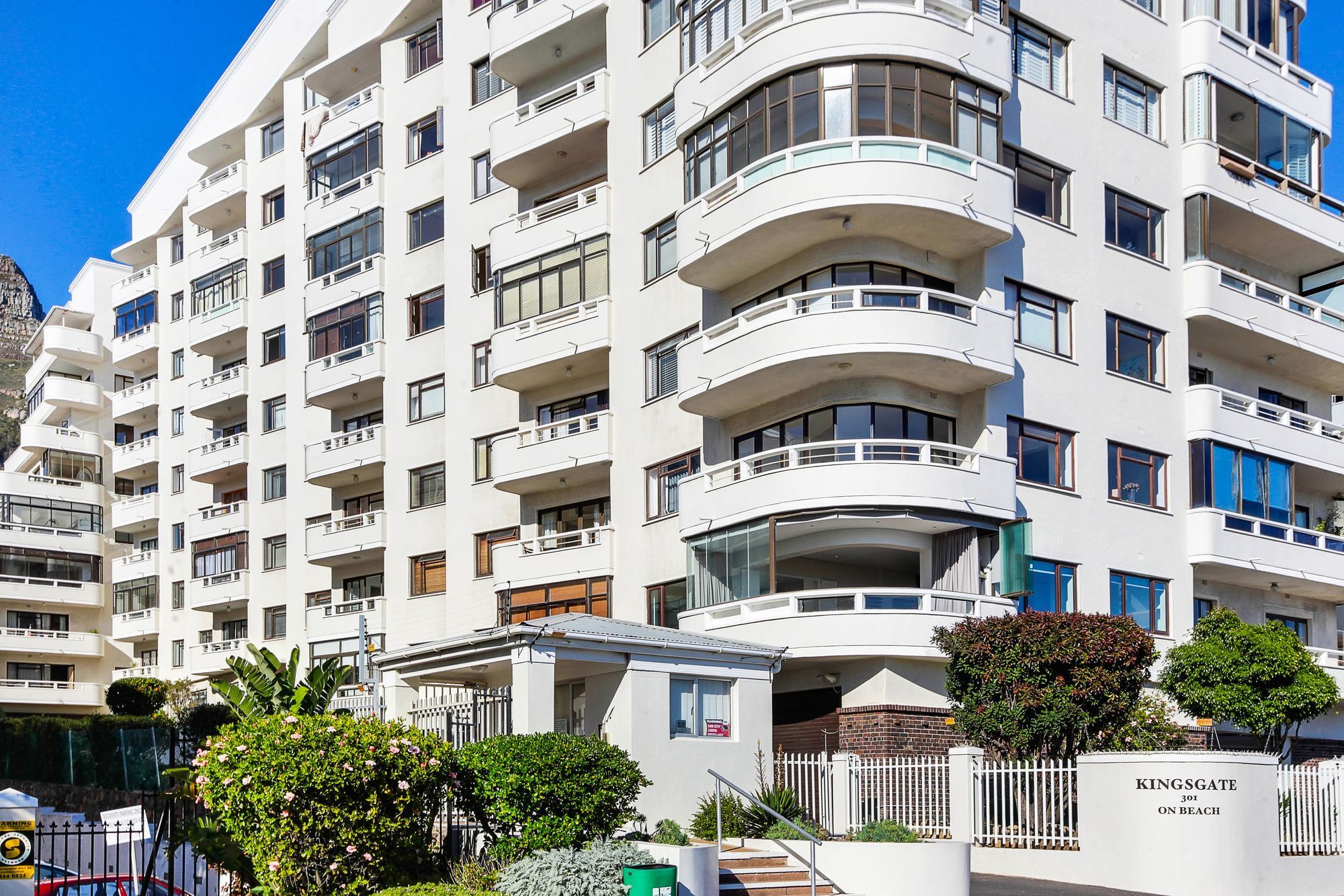 Backup Powered Sea View Apartment On The Promenade Le Cap Extérieur photo